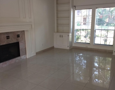 7211 N Hearthstone Green Drive - Photo Thumbnail 11