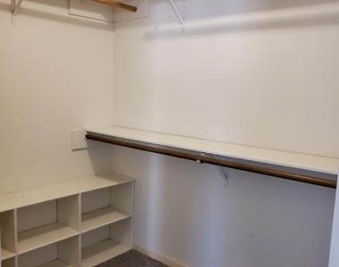 7211 N Hearthstone Green Drive - Photo Thumbnail 24