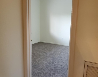 7211 N Hearthstone Green Drive - Photo Thumbnail 35