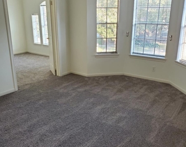 7211 N Hearthstone Green Drive - Photo Thumbnail 28