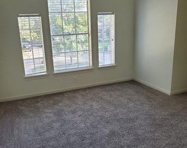 7211 N Hearthstone Green Drive - Photo Thumbnail 29