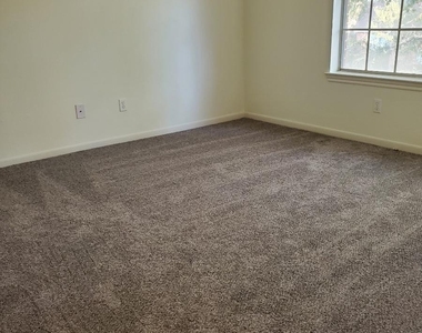 7211 N Hearthstone Green Drive - Photo Thumbnail 30