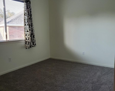 7211 N Hearthstone Green Drive - Photo Thumbnail 34