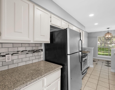 10324 Longmont Drive - Photo Thumbnail 11