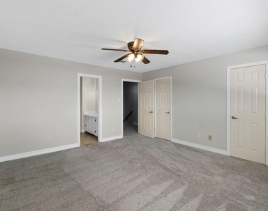 10324 Longmont Drive - Photo Thumbnail 17