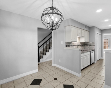 10324 Longmont Drive - Photo Thumbnail 7