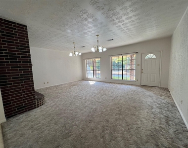 12345 Oak Leaf Road - Photo Thumbnail 4