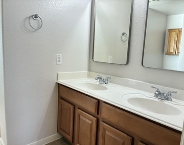 14427 Cellini Drive - Photo Thumbnail 20
