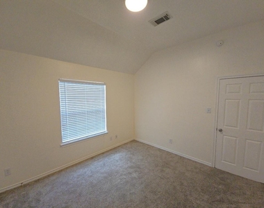 16514 Bluff Springs Drive - Photo Thumbnail 19