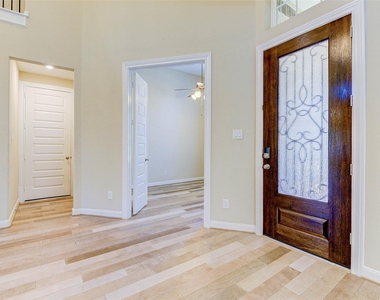 4022 Steep Woods Drive - Photo Thumbnail 5