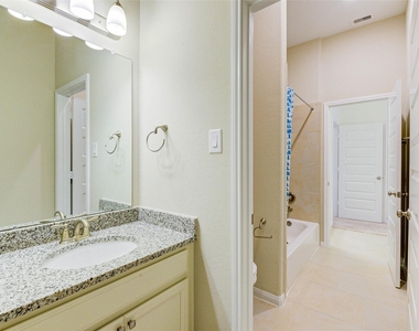4022 Steep Woods Drive - Photo Thumbnail 32
