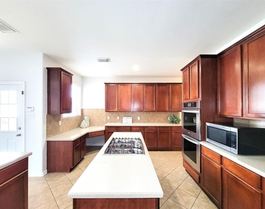 17715 Laguna Trail Drive - Photo Thumbnail 18