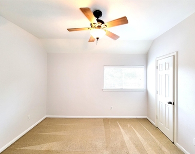 17715 Laguna Trail Drive - Photo Thumbnail 38