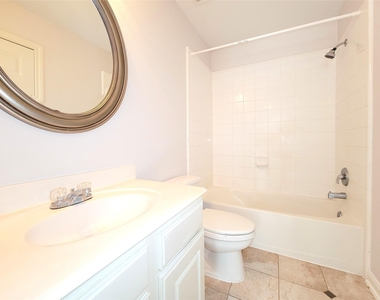 17715 Laguna Trail Drive - Photo Thumbnail 33