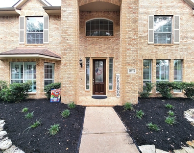 17715 Laguna Trail Drive - Photo Thumbnail 2