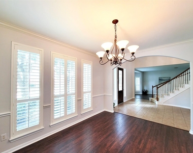17715 Laguna Trail Drive - Photo Thumbnail 10