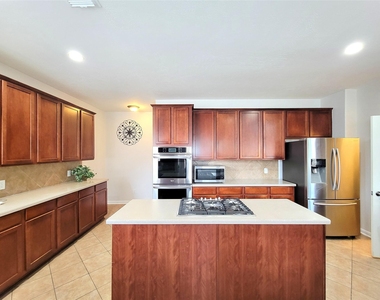 17715 Laguna Trail Drive - Photo Thumbnail 16