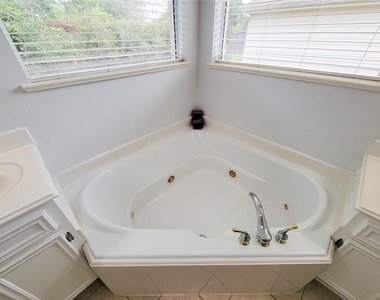 17715 Laguna Trail Drive - Photo Thumbnail 26