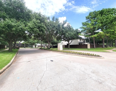 17715 Laguna Trail Drive - Photo Thumbnail 42