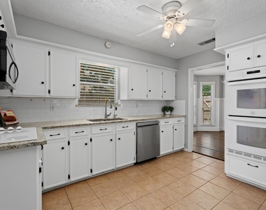 17311 Vintage Wood Lane - Photo Thumbnail 15