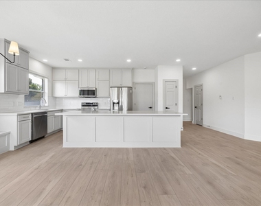 4823 Jaymar Drive - Photo Thumbnail 3