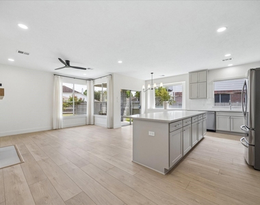 4823 Jaymar Drive - Photo Thumbnail 2