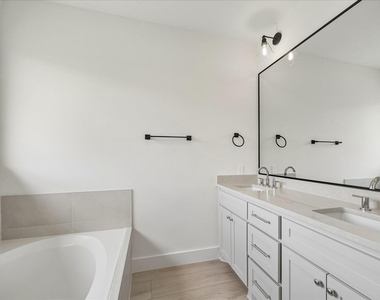4823 Jaymar Drive - Photo Thumbnail 10