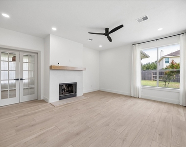4823 Jaymar Drive - Photo Thumbnail 6