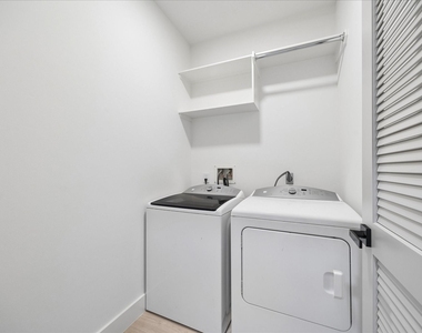 4823 Jaymar Drive - Photo Thumbnail 16
