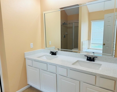 20506 Rainstone Court - Photo Thumbnail 3