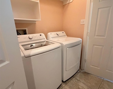 20506 Rainstone Court - Photo Thumbnail 12