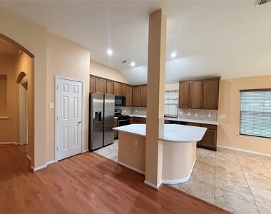 20506 Rainstone Court - Photo Thumbnail 10