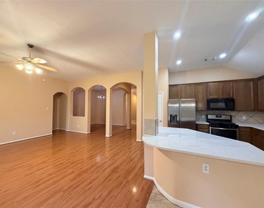 20506 Rainstone Court - Photo Thumbnail 11