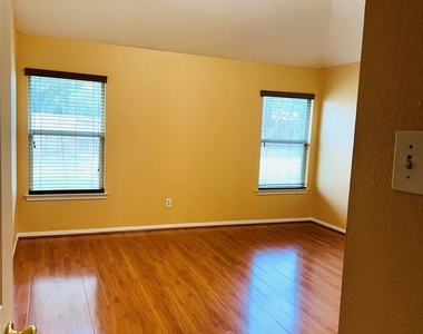 20506 Rainstone Court - Photo Thumbnail 2