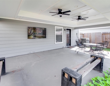 11346 Log Cabin Lane - Photo Thumbnail 16