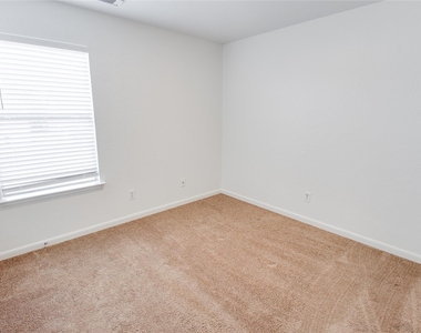 11346 Log Cabin Lane - Photo Thumbnail 12