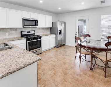 11346 Log Cabin Lane - Photo Thumbnail 4