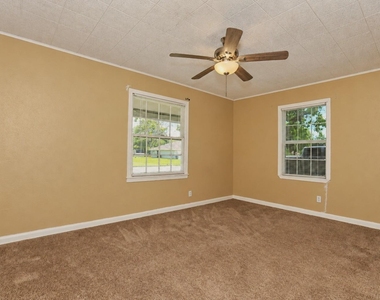 127 Holly Street - Photo Thumbnail 4