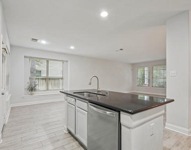 90 Panterra Way - Photo Thumbnail 10