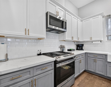 803 Thornton Road - Photo Thumbnail 12