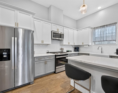 803 Thornton Road - Photo Thumbnail 11