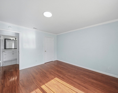 10211 Sugar Branch Drive - Photo Thumbnail 3