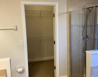 2552 Glenridge Circle - Photo Thumbnail 20