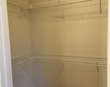 2552 Glenridge Circle - Photo Thumbnail 19