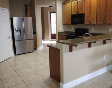 2552 Glenridge Circle - Photo Thumbnail 9