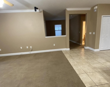 2552 Glenridge Circle - Photo Thumbnail 25