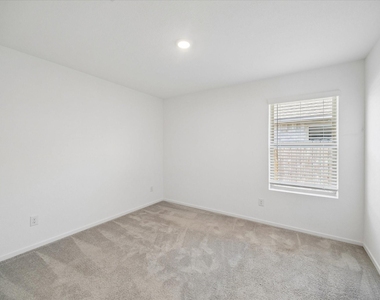 21583 Casavatore Dr - Photo Thumbnail 14