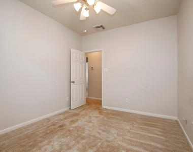 2414 Hannover Valley Court - Photo Thumbnail 35