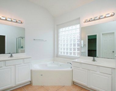2414 Hannover Valley Court - Photo Thumbnail 30