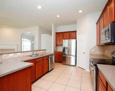 2414 Hannover Valley Court - Photo Thumbnail 23